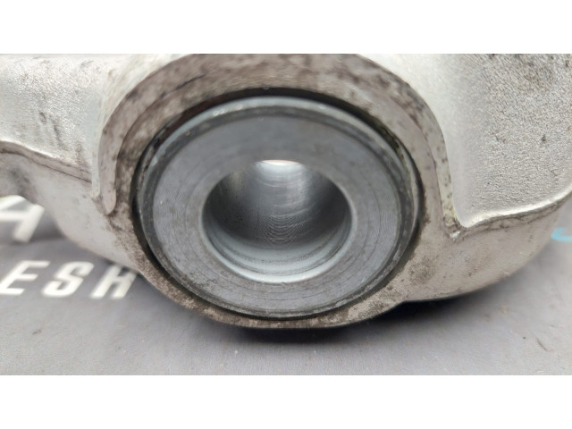 Кулак поворотный передний правый 400103354R Renault Grand Scenic 4 Megane 4 Scenic 4 Кулак поворотный передний правый 400103354R Renault Grand Scenic 4 Megane 4 Scenic 4